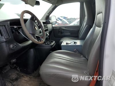 Zdjęcie 7 z 13 samochodu: 2015 CHEVROLET EXPRESS G2500 VIN:1GCWGFCF9F1174452 - miniatura