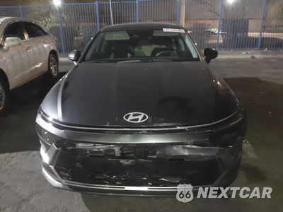 Piąte zdjęcie samochodu w środku: 2025 HYUNDAI SONATA SE VIN:KMHL24JAXSA450155 - miniatura