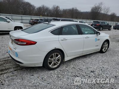 Trzecie zdjęcie samochodu z tyłu: 2018 FORD FUSION SE HYBRID VIN:3FA6P0LU8JR118616 - miniatura