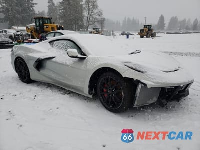 Czwarte zdjęcie samochodu z boku: 2023 CHEVROLET CORVETTE STINGRAY 2LT VIN:1G1YB2D44P5131914 - miniatura
