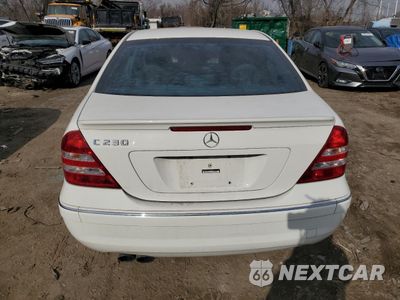 Zdjęcie 6 z 12 samochodu: 2007 MERCEDES-BENZ C 230 VIN:WDBRF52H17F853079 - miniatura