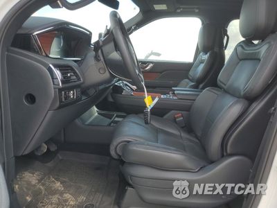 Zdjęcie 7 z 13 samochodu: 2024 LINCOLN NAVIGATOR L RESERVE VIN:5LMJJ3LG8REL10966 - miniatura