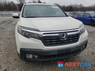 Piąte zdjęcie samochodu w środku: 2017 HONDA RIDGELINE RTL VIN:5FPYK2F5XHB006081 - miniatura