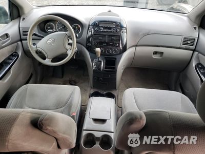 Zdjęcie 8 z 13 samochodu: 2005 TOYOTA SIENNA CE VIN:5TDZA23C45S313904 - miniatura