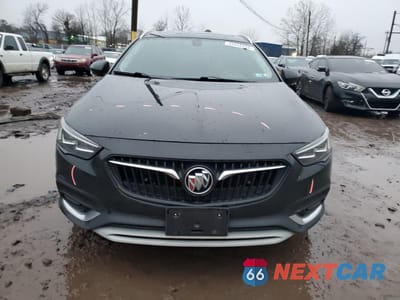 Piąte zdjęcie samochodu w środku: 2018 BUICK REGAL TOURX ESSENCE VIN:W04GV8SX9J1062737 - miniatura