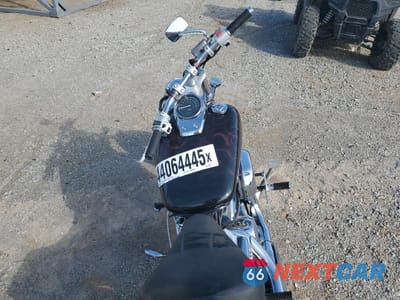 Zdjęcie 6 z 10 samochodu: 2005 HONDA VT750 C VIN:JH2RC440X5M800862 - miniatura