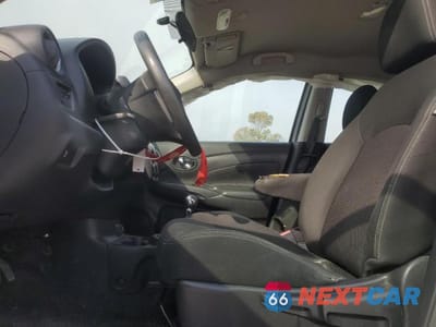 Zdjęcie 7 z 12 samochodu: 2017 NISSAN VERSA S VIN:3N1CN7AP6HL865141 - miniatura