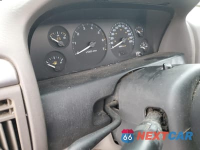 Zdjęcie 9 z 14 samochodu: 2004 JEEP GRAND CHEROKEE LAREDO VIN:1J4GW48S94C379217 - miniatura
