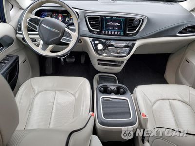 Zdjęcie 8 z 14 samochodu: 2018 CHRYSLER PACIFICA HYBRID LIMITED VIN:2C4RC1N7XJR318273 - miniatura