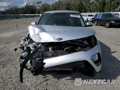 Piąte zdjęcie samochodu w środku: 2020 KIA SOUL LX VIN:KNDJ23AU3L7098616 - miniatura