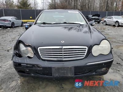 Piąte zdjęcie samochodu w środku: 2003 MERCEDES-BENZ C 240 VIN:WDBRF61J53E012103 - miniatura