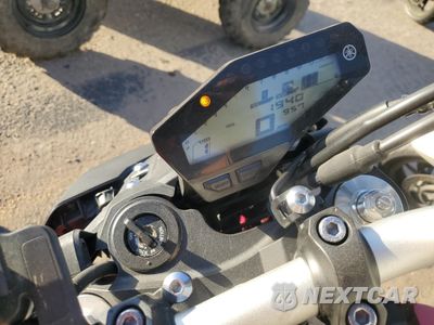 Zdjęcie 7 z 10 samochodu: 2017 YAMAHA FZ09 VIN:JYARN53EXHA000327 - miniatura