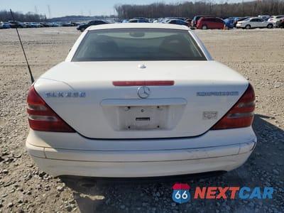 Zdjęcie 6 z 12 samochodu: 2002 MERCEDES-BENZ SLK 230 KOMPRESSOR VIN:WDBKK49F42F266833 - miniatura