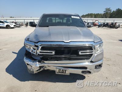 Piąte zdjęcie samochodu w środku: 2021 RAM 1500 BIG HORN/LONE STAR VIN:1C6SRFBT6MN784791 - miniatura