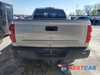 Zdjęcie 6 z 12 samochodu: 2021 TOYOTA TUNDRA DOUBLE CAB SR VIN:5TFUY5F10MX032502 - miniatura
