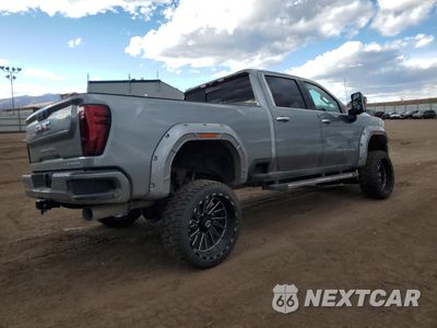 Trzecie zdjęcie samochodu z tyłu: 2024 GMC SIERRA K2500 DENALI VIN:1GT49REY4RF358173 - miniatura