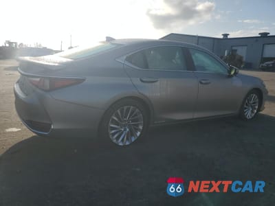 Trzecie zdjęcie samochodu z tyłu: 2020 LEXUS ES 300H ULTRA LUXURY VIN:58AF21B16LU011442 - miniatura