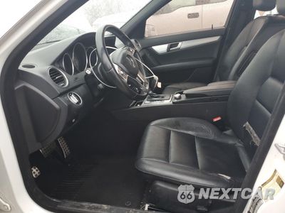 Zdjęcie 7 z 14 samochodu: 2013 MERCEDES-BENZ C 250 VIN:WDDGF4HB7DA745246 - miniatura