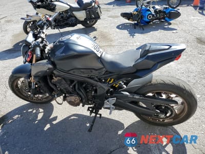 Trzecie zdjęcie samochodu z tyłu: 2021 HONDA CB650 RA VIN:MLHRH0250M5200228 - miniatura