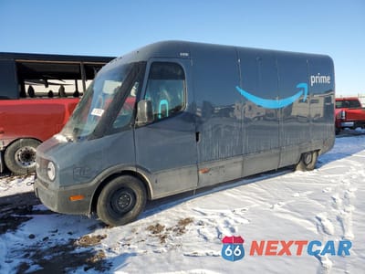 2023 RIVIAN EDV 700 7FCEHEB73PN009787 - główne zdjęcie licytacji z USA - miniatura