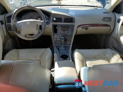 Zdjęcie 8 z 11 samochodu: 2004 VOLVO V70 FWD VIN:YV1SW59V542407951 - miniatura