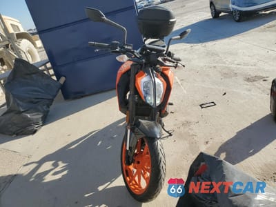 Drugie zdjęcie samochodu z przodu: 2018 KTM 390 DUKE VIN:MD2JPJ408JC261631 - miniatura