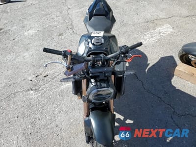 Piąte zdjęcie samochodu w środku: 2021 HONDA CB650 RA VIN:MLHRH0250M5200228 - miniatura