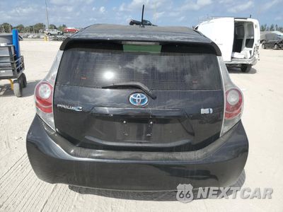 Zdjęcie 6 z 13 samochodu: 2013 TOYOTA PRIUS C VIN:JTDKDTB33D1529304 - miniatura