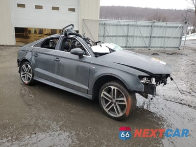 Czwarte zdjęcie samochodu z boku: 2018 AUDI A3 PREMIUM PLUS VIN:WAUJ8GFF2J1045709 - miniatura