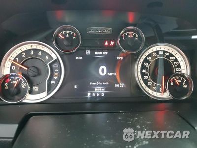 Zdjęcie 9 z 13 samochodu: 2018 RAM 3500 LARAMIE VIN:3C63R3ML0JG384956 - miniatura