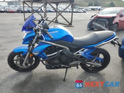 Trzecie zdjęcie samochodu z tyłu: 2009 KAWASAKI ER650 C VIN:JKAEREC109DA30647 - miniatura
