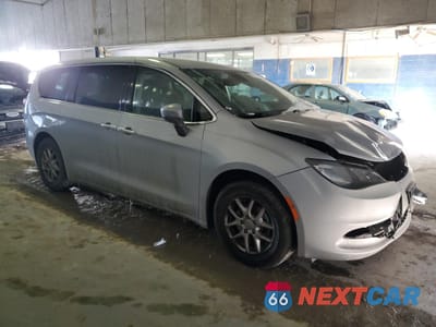 Czwarte zdjęcie samochodu z boku: 2023 CHRYSLER VOYAGER LX VIN:2C4RC1CG9PR525569 - miniatura