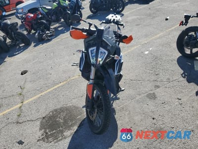 Piąte zdjęcie samochodu w środku: 2019 KTM 790 ADVENTURE R VIN:VBKTR3407KM764923 - miniatura