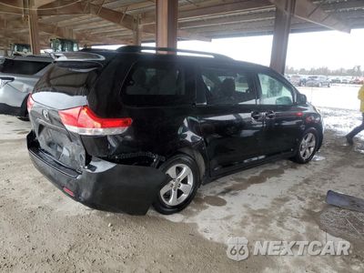 Trzecie zdjęcie samochodu z tyłu: 2013 TOYOTA SIENNA LE VIN:5TDKK3DCXDS395042 - miniatura