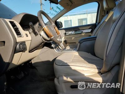 Zdjęcie 7 z 14 samochodu: 2010 LINCOLN MKX VIN:2LMDJ6JC4ABJ25867 - miniatura
