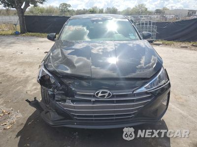 Piąte zdjęcie samochodu w środku: 2019 HYUNDAI ELANTRA SEL VIN:5NPD84LFXKH428049 - miniatura