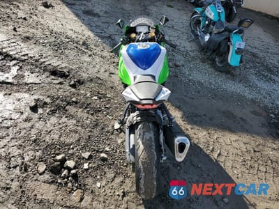 Zdjęcie 6 z 10 samochodu: 2024 KAWASAKI ZX636 K VIN:JKBZXJJ19RA003413 - miniatura