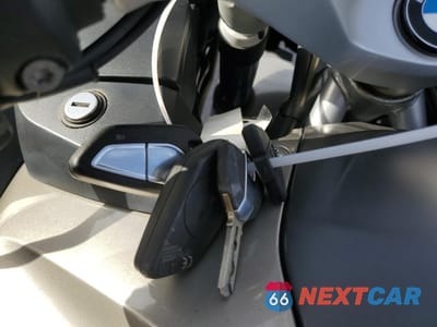 Zdjęcie 8 z 9 samochodu: 2016 BMW R1200 RT VIN:WB10A1308GZ195251 - miniatura