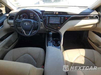 Zdjęcie 8 z 12 samochodu: 2018 TOYOTA CAMRY L VIN:4T1B11HK1JU632142 - miniatura