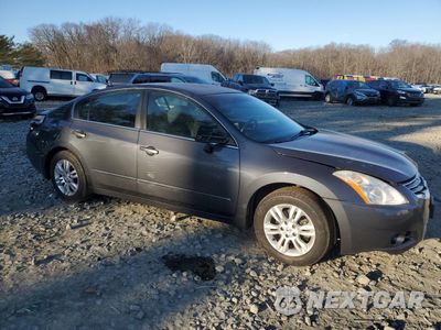 Czwarte zdjęcie samochodu z boku: 2010 NISSAN ALTIMA BASE VIN:1N4AL2AP1AN541393 - miniatura