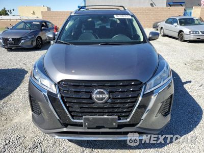 Piąte zdjęcie samochodu w środku: 2024 NISSAN KICKS SV VIN:3N1CP5CV8RL507454 - miniatura