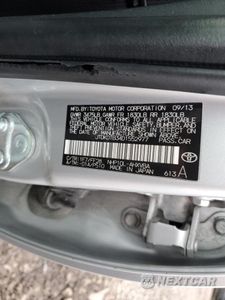Zdjęcie 12 z 12 samochodu: 2013 TOYOTA PRIUS C VIN:JTDKDTB34D1552977 - miniatura