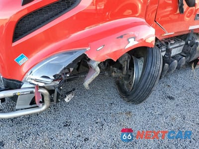 Zdjęcie 9 z 10 samochodu: 2025 VOLVO VNL SEMI TRUCK VIN:4V4NC9EH9SN685674 - miniatura