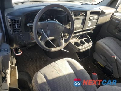 Zdjęcie 8 z 15 samochodu: 2007 GMC SAVANA G2500 VIN:1GTGG25V671181975 - miniatura