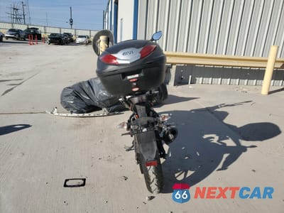 Czwarte zdjęcie samochodu z boku: 2018 KTM 390 DUKE VIN:MD2JPJ408JC261631 - miniatura
