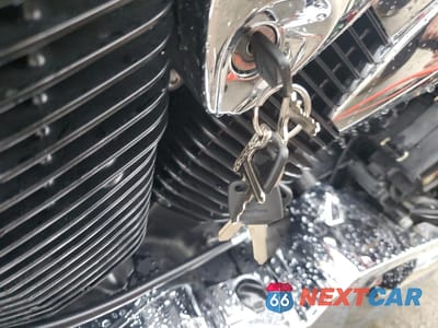 Zdjęcie 8 z 10 samochodu: 2017 HONDA VT1300 CX VIN:JH2SC6125HK200382 - miniatura