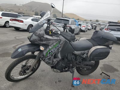 Trzecie zdjęcie samochodu z tyłu: 2018 KAWASAKI KL650 E VIN:JKAKLEE12JDA95764 - miniatura