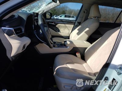 Zdjęcie 7 z 16 samochodu: 2024 TOYOTA HIGHLANDER LE VIN:5TDKDRBH5RS569375 - miniatura