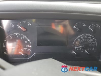 Zdjęcie 8 z 10 samochodu: 2023 VOLVO VN VNL VIN:4V4NC9EH6PN329111 - miniatura