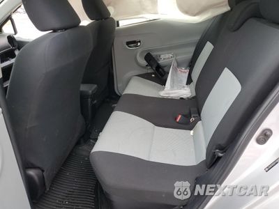 Zdjęcie 11 z 13 samochodu: 2013 TOYOTA PRIUS C VIN:JTDKDTB32D1549687 - miniatura